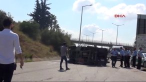 Adana' da Zırhlı Araç Devrildi 3 Polis Yaralı